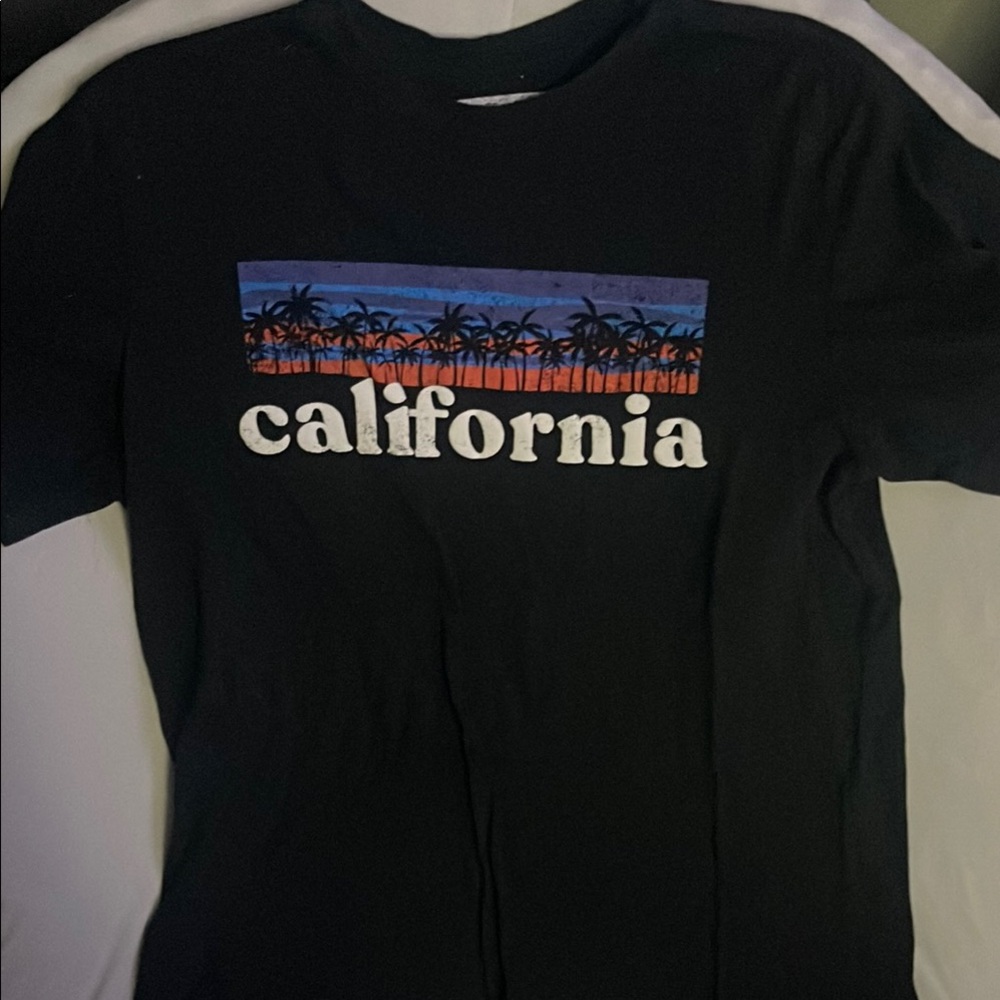 #136- California Graphic Tee